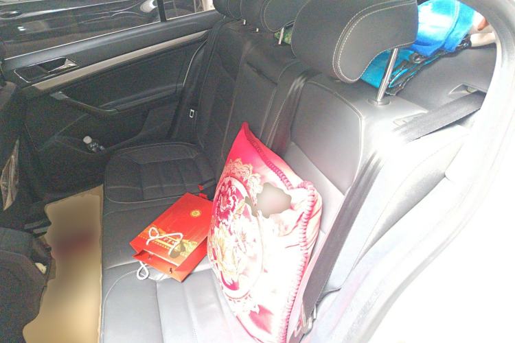 Used Volkswagen Lavida 2015 1.6L Automatic Comfort Edition
