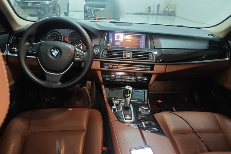 Used BMW 5 Series 2017 525Li Leading Model
