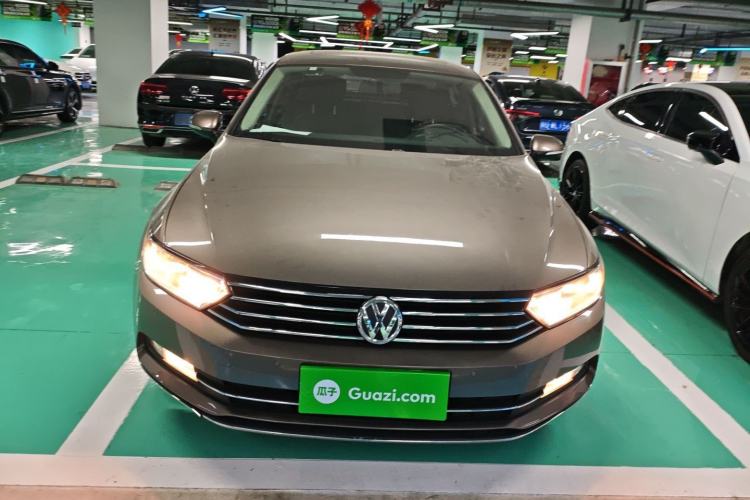 Used Volkswagen Magotan 2018 330TSI DSG Advanced Model