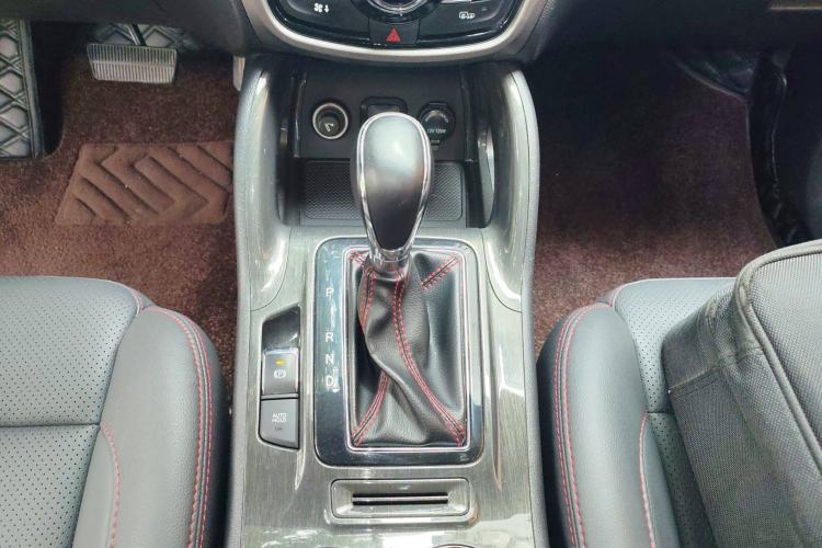 Used Changan CS75 2017 Shangkui Edition 1.5T Automatic Fengxiang Model
