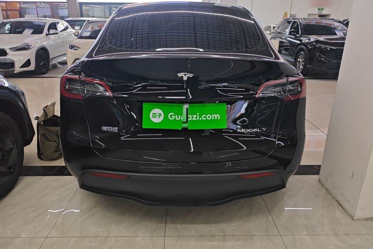 Used Tesla Model Y 2023 Rear-Wheel-Drive Version
