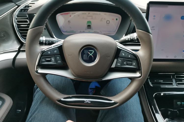 Used BYD Han 2023 EV Champion Edition 715KM Front-Drive Prestige Model
