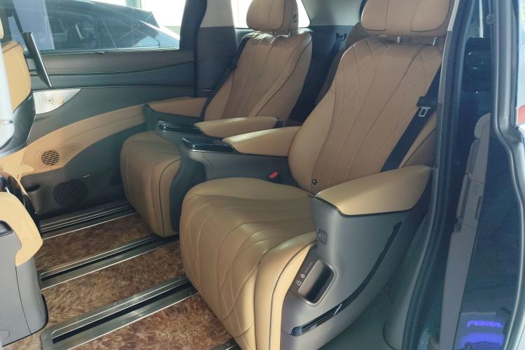 Used Denza D9 2022 DM-i 970 Four-Wheel Drive Flagship Model