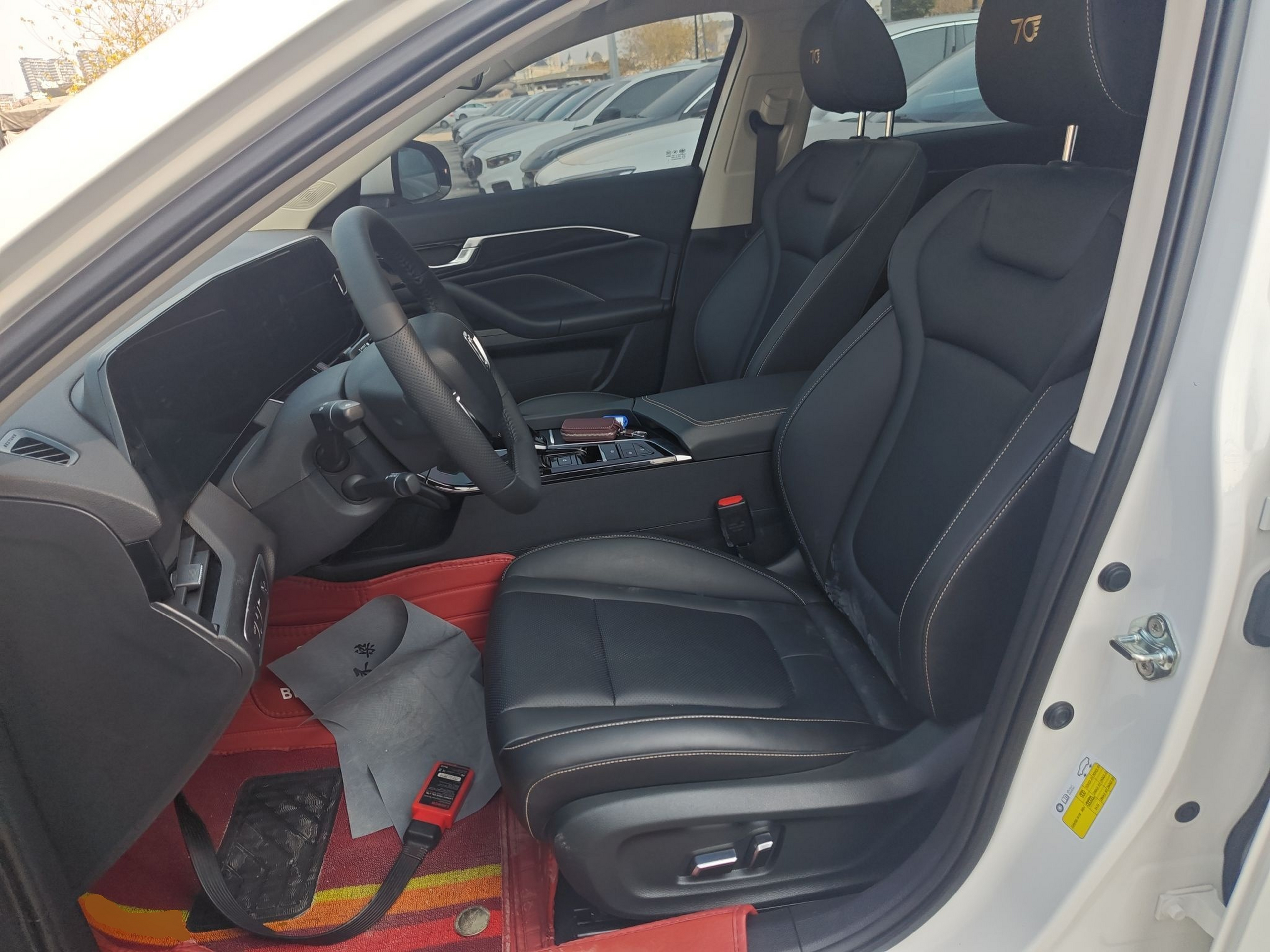 Переднее сиденье в автомобиле