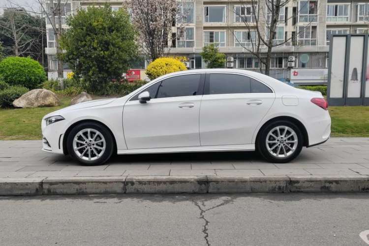 Used Mercedes-Benz A-Class 2022 Restyled A 200 L Sport Sedan Fashion Version
