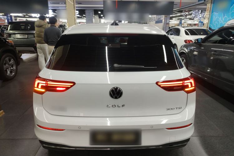 Used Volkswagen Golf 2025 300TSI Pro
