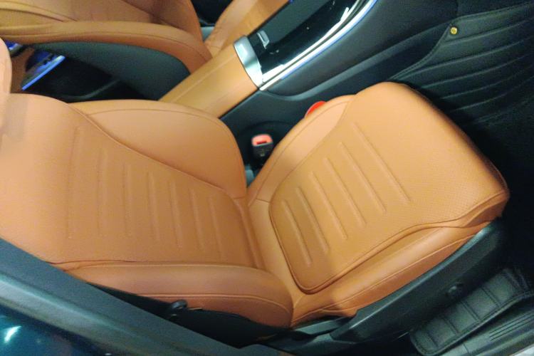 Used Mercedes-Benz GLC 2023 Facelifted GLC 300 L 4MATIC Luxury Version 5 Seats