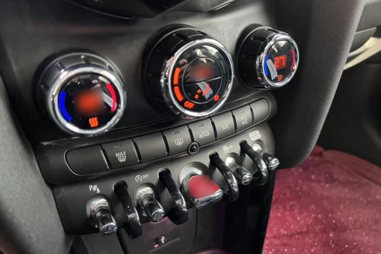 Used  MINI 2018 1.5T COOPER Racing Edition Five-Door Version
