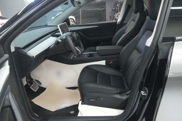 Used Tesla Model Y 2024 Long-Range All-Wheel-Drive Version