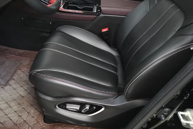 Used GAC Trumpchi M6 2023 PRO 270T DCT Luxury Edition
