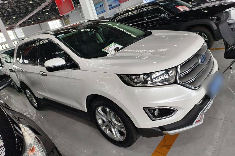 Used Ford Edge 2016 EcoBoost 245 Four-Wheel Drive Titanium Edition 7-Seater
