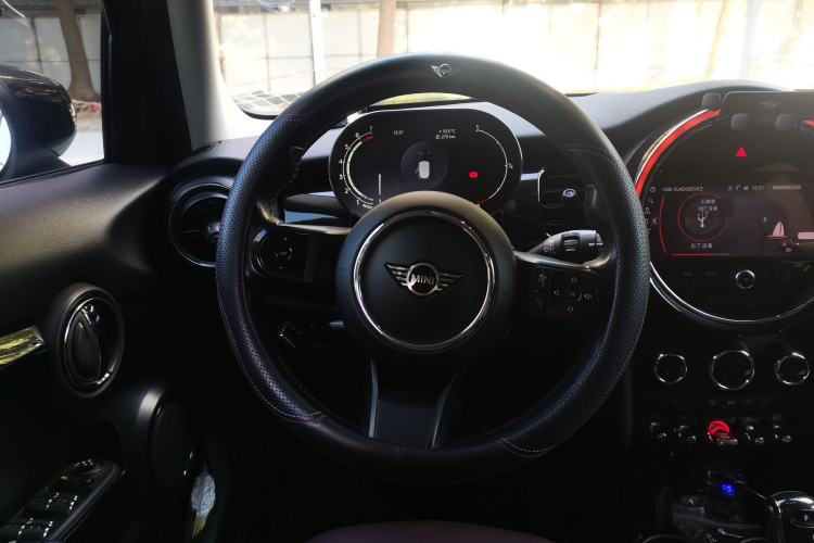 Used MINI MINI 2022 1.5T COOPER Classic Edition Five-Door Version