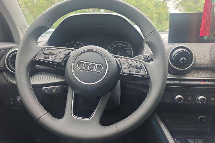 Used Audi Q2L 2018 35 TFSI Launch Exclusive Edition China VI
