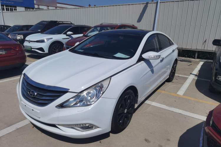 Used Hyundai Sonata 2013 2.4L Automatic Luxury Version China IV Standard
