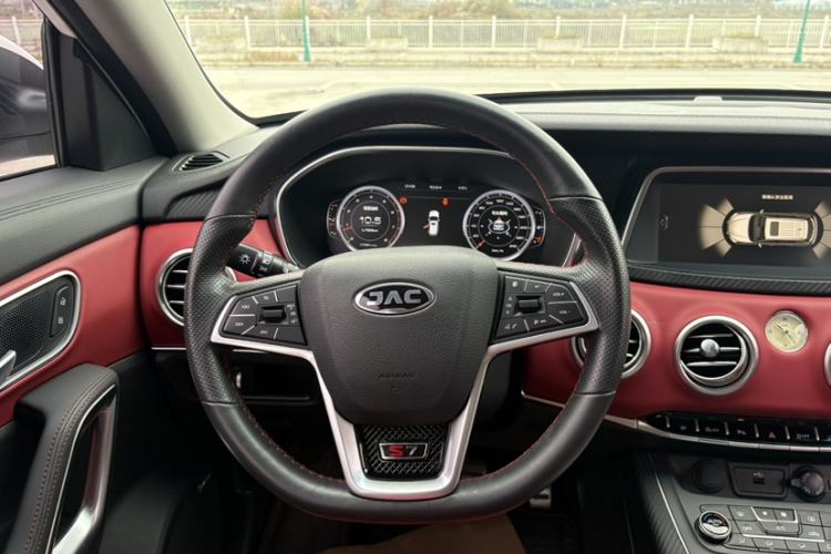 Used  Refine S7 2017 2.0T Automatic Luxury Model
