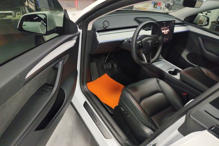 Used Tesla Model Y 2024 Long-Range All-Wheel-Drive Version