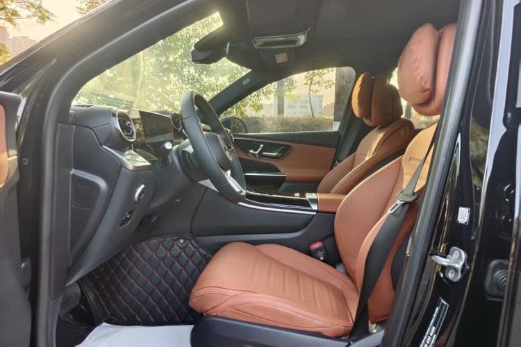 Used Mercedes-Benz GLC 2024 GLC 260 L 4MATIC Dynamic Edition 5-seater