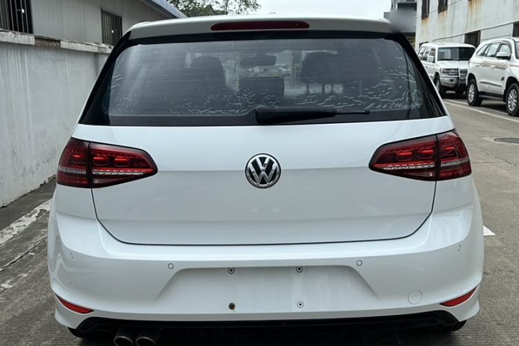 Used Volkswagen Golf 2017 280TSI Automatic R-Line Million-Vehicle Commemorative Edition
