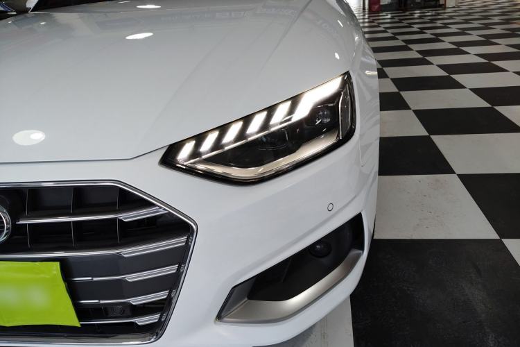 Used Audi A4L 2022 40 TFSI Stylish and Elegant Edition
