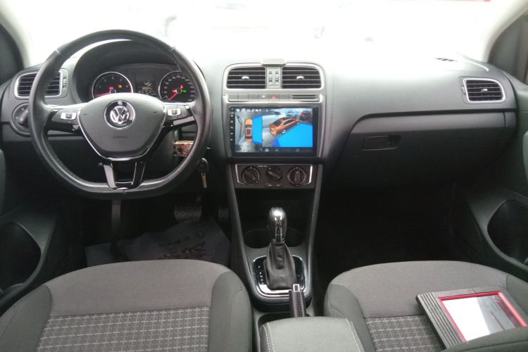 Used Volkswagen Polo 2016 1.6L Automatic Comfort Model
