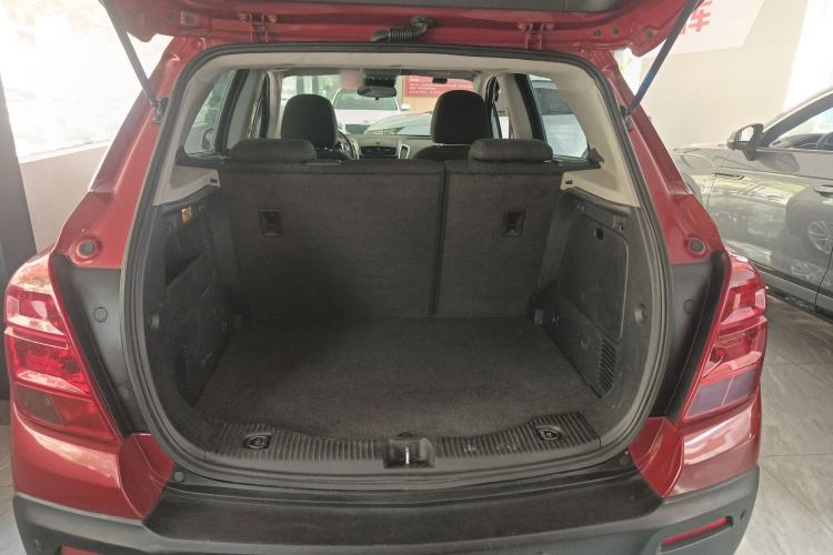 Used Chevrolet Trax 2016 1.4T Manual Two-Wheel Drive Comfort Version with Sunroof
