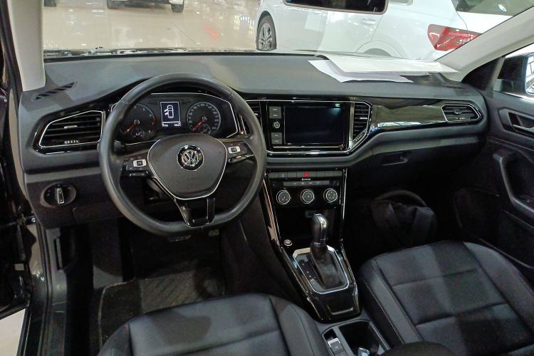 Used Volkswagen T-ROC 2019 280TSI DSG Two-Wheel Drive Comfort Version China VI Standard
