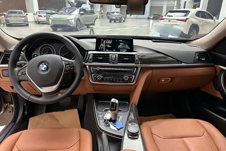 Used BMW 3 Series GT 2014 320i Design Package Model
