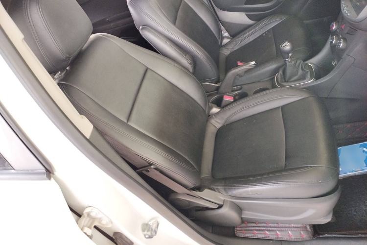 Used Chevrolet Trax 2016 1.4T Manual Two-Wheel Drive Comfort Version with Sunroof
