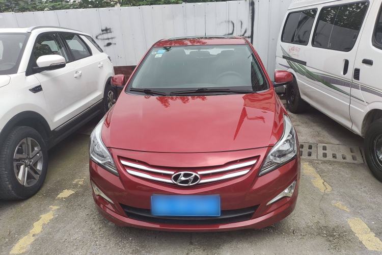 Used Hyundai Verna Ray 2014 1.4L Automatic GLX
