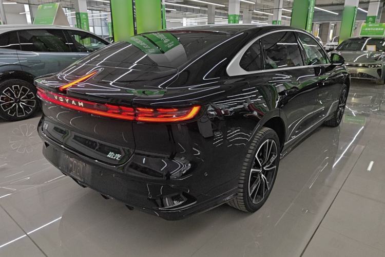 Used VOYAH PASSION 2024 PHEV Four-Wheel Drive Ultra-Long Range Flagship Model
