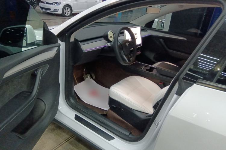 Used Tesla Model Y 2023 Rear-Wheel-Drive Version