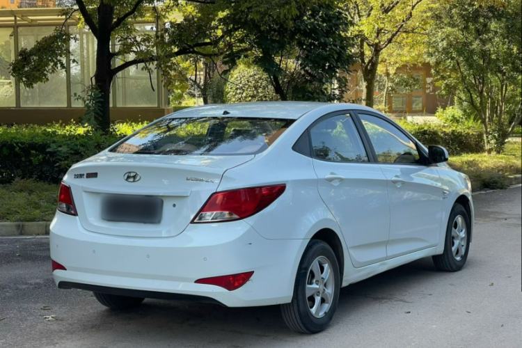 Used Hyundai Verna 2016 1.4L Manual Smart GLS Trim
