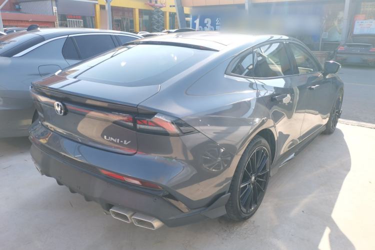 Used Changan UNI-V 2024 1.5T Prestige Sport Edition