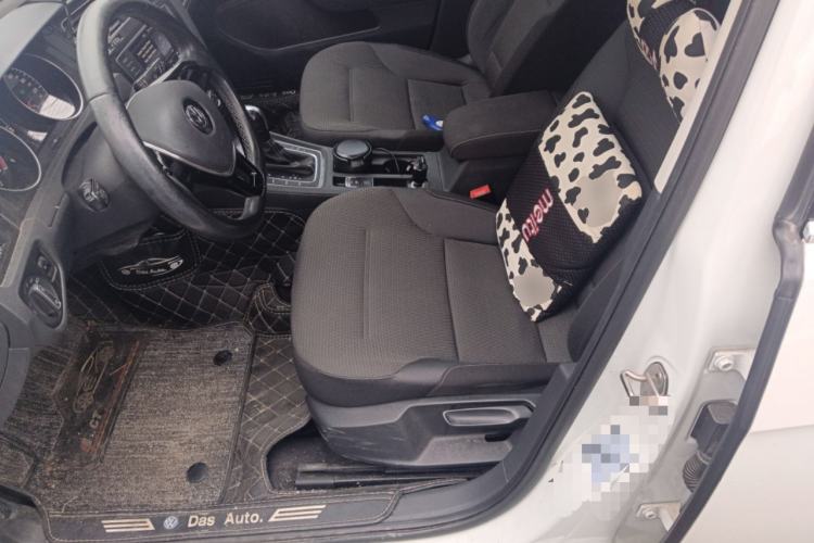 Used Volkswagen Golf 2017 1.6L Automatic Comfort Million-Vehicle Anniversary Edition
