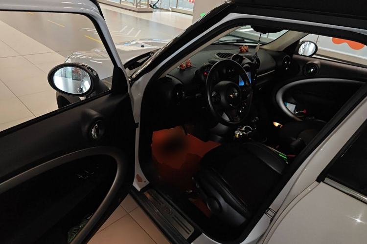 Used  Countryman 2014 1.6L COOPER Fun
