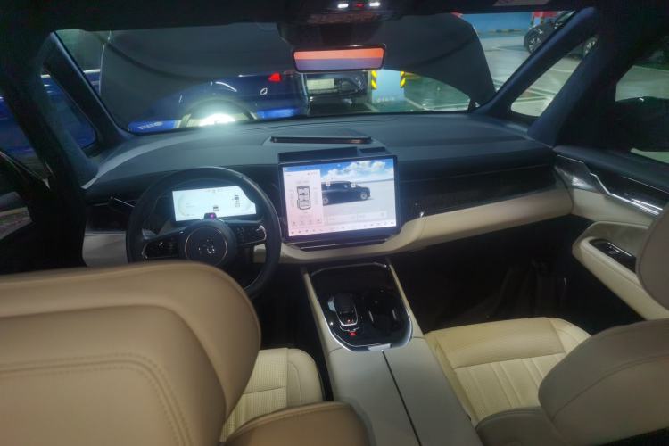 Used Zeekr 009 2022 Revised WE Version
