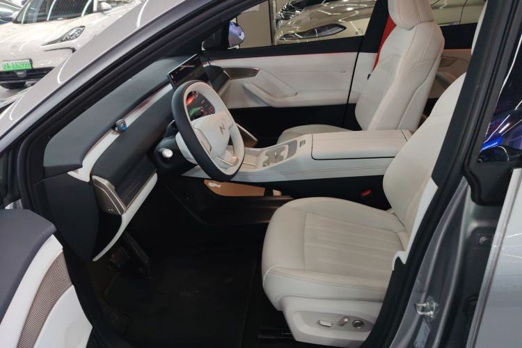 Used ONVO L60 2024 60 kWh Rear-Drive Version
