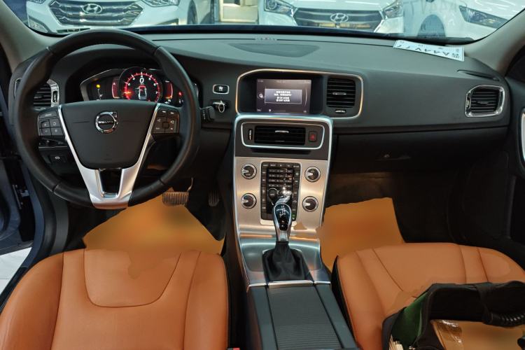 Used Volvo S60 2018 S60L T4 Smart & Ambitious Edition
