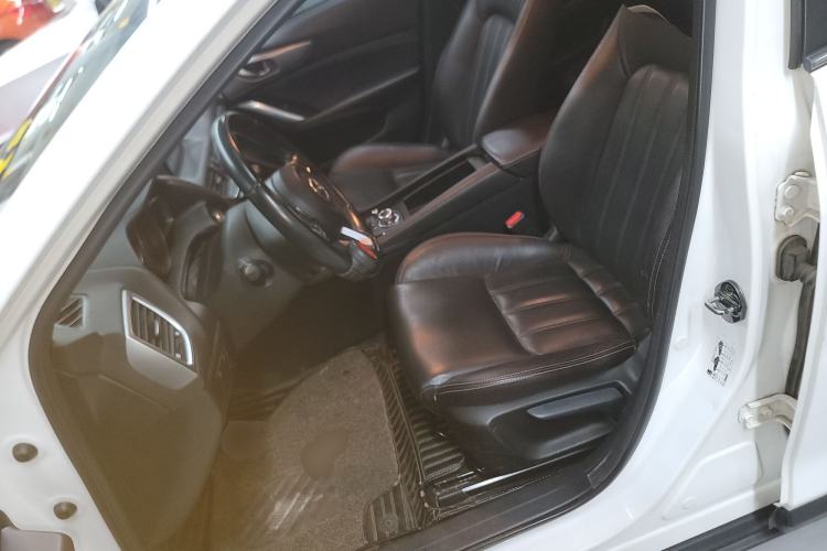 Used Mazda CX-4 2018 2.0L Automatic Two-Wheel Drive Blue Sky Premium Upgrade Version China V Standard
