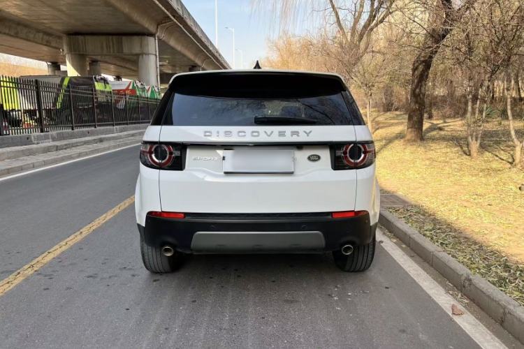 Used Land Rover Discovery Sport 2019 240 PS SE Version China VI Standard
