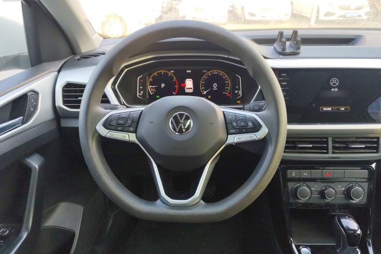 Used Volkswagen Tacqua 2021 200TSI DSG JoyConnect Edition
