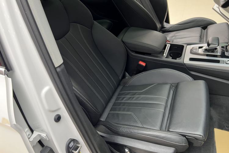 Used Audi Q5L 2024 40 TFSI Fashion Dynamic Model
