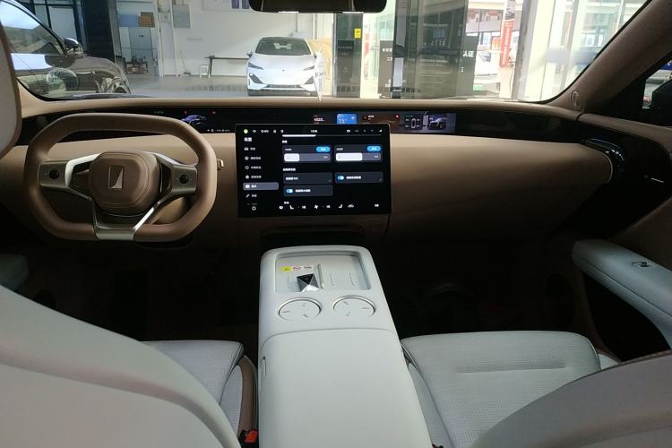 Used  07 2024 Pro+ All-Electric Version
