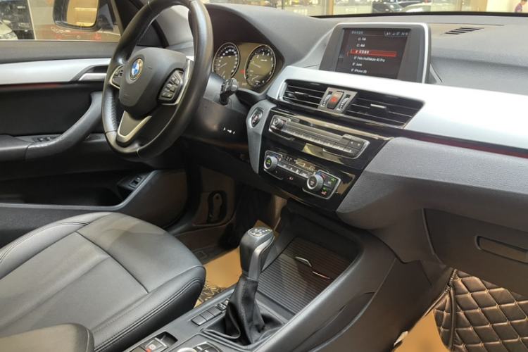 Used BMW X1 2018 sDrive20Li Leading Model
