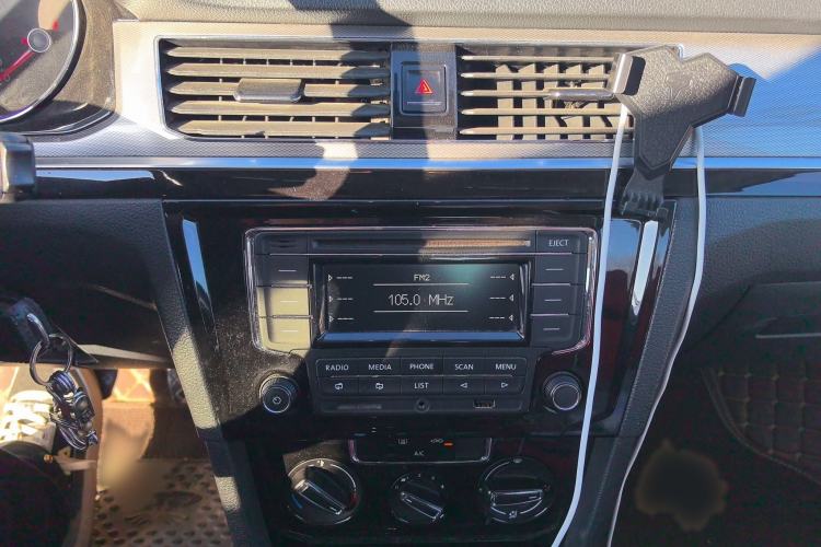 Used Volkswagen Bora 2016 1.6L manual Comfort trim level
