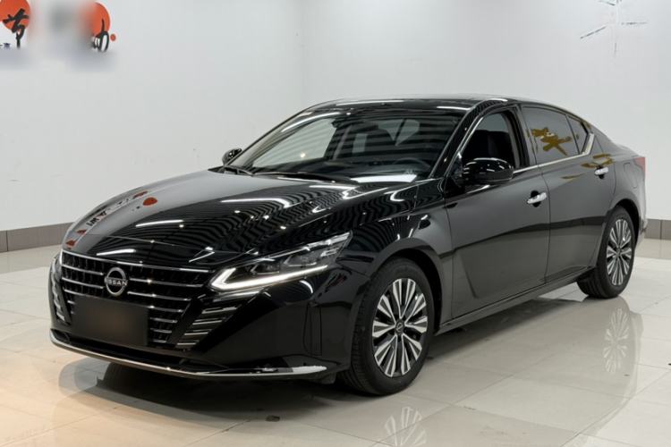 Used Nissan Teana 2024 2.0L SV Black Gold Edition
