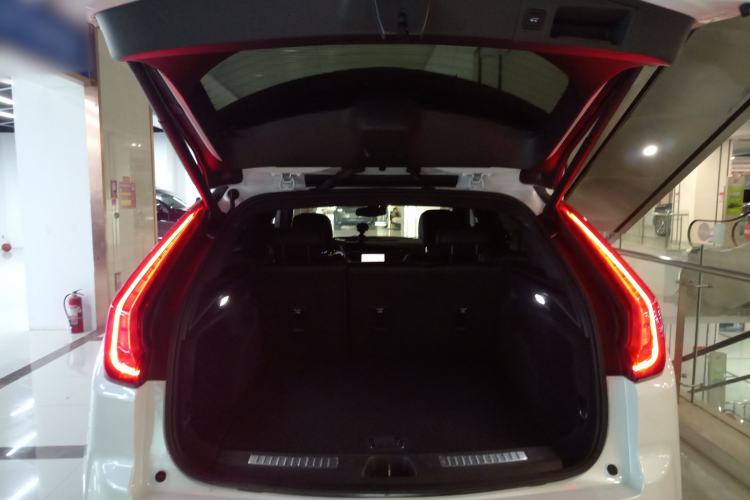 Used Cadillac XT4 2021 28T Two-Wheel Drive Leading Version
