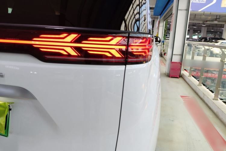 Used Denza D9 2024 DM-i 980 Four-Wheel Drive Flagship Model