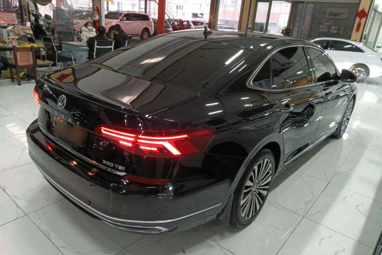 Used Volkswagen Passat 2020 330TSI Luxury Edition China VI
