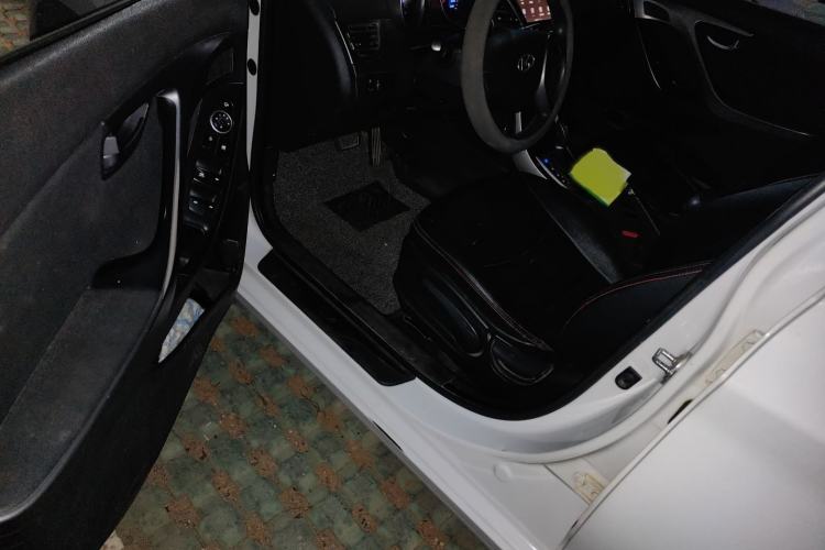 Used Hyundai Elantra 2015 1.6L Automatic Leading Model
